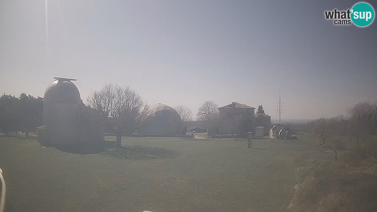 Observatorij Višnjan spletna kamera – Odkrivajte nebo, asteroide, komete in meteorite