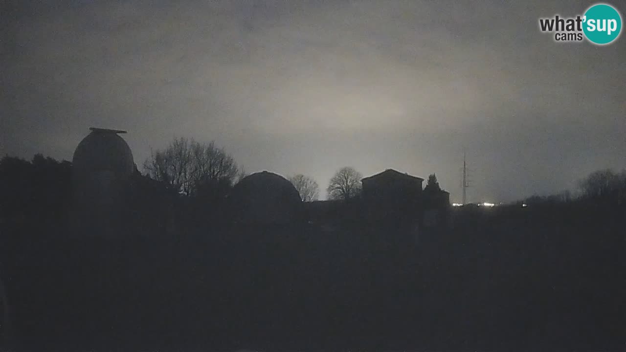 Višnjan-Observatorium Live Webcam – Explore the Sky, Asteroids, Comets, and Meteoroids