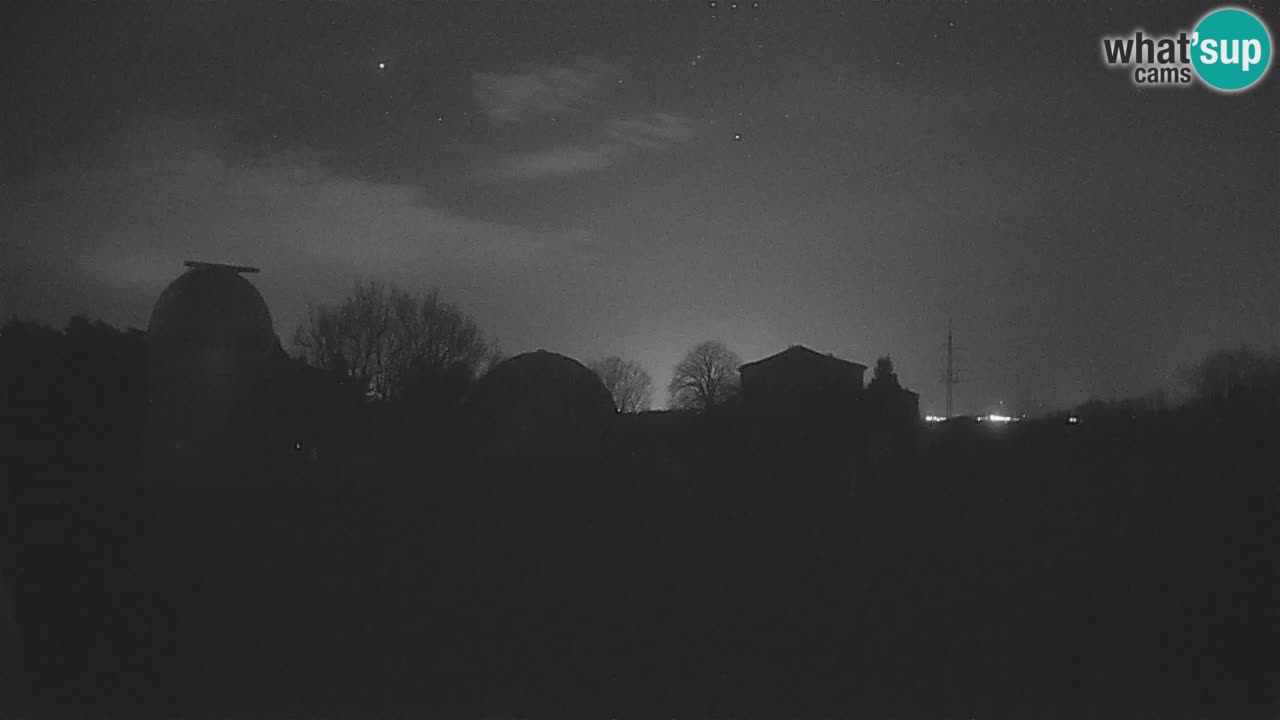 Webcam en direct de l’Observatoire de Višnjan – Explorez le ciel, les astéroïdes, les comètes et les météoroïdes