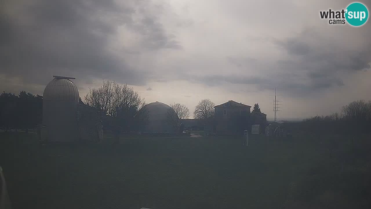 Višnjan-Observatorium Live Webcam – Explore the Sky, Asteroids, Comets, and Meteoroids