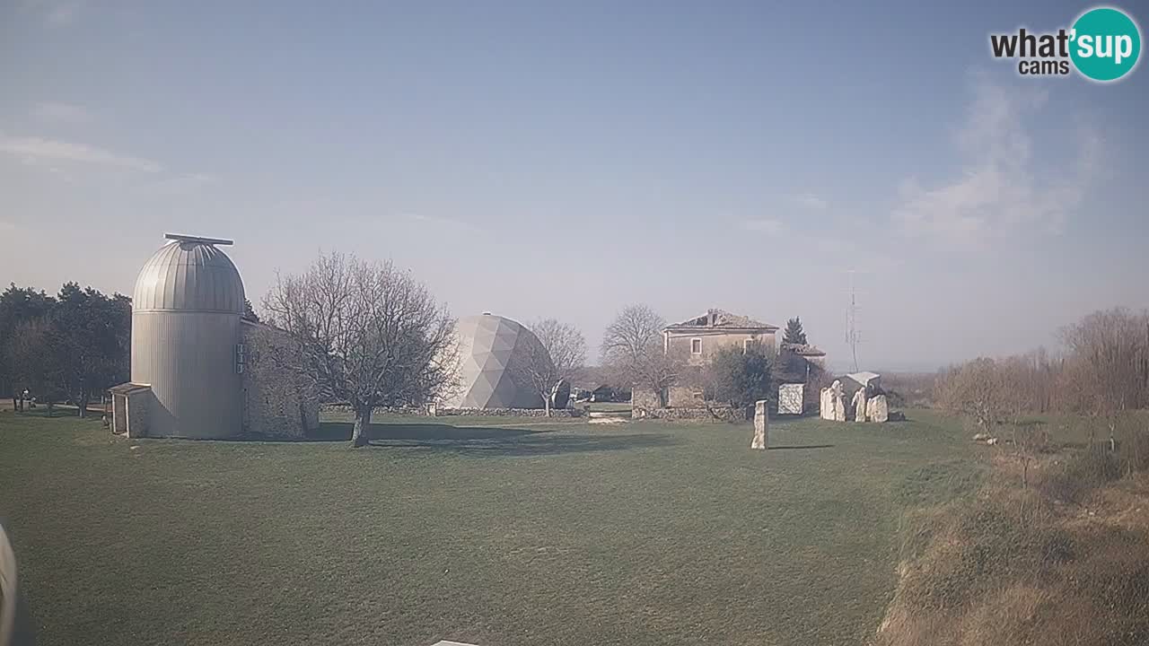 Cámara web en vivo del Observatorio de Višnjan: explora el cielo, los asteroides, cometas y meteoroides