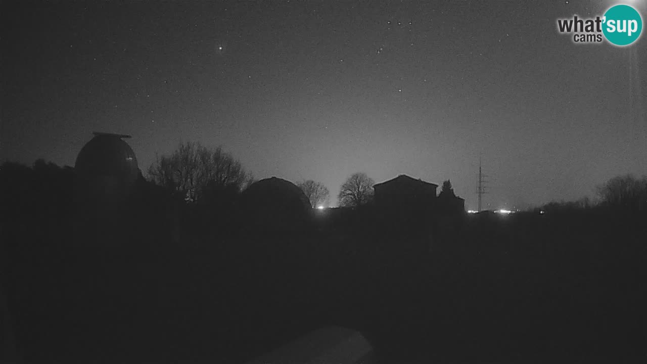 Višnjan-Observatorium Live Webcam – Explore the Sky, Asteroids, Comets, and Meteoroids