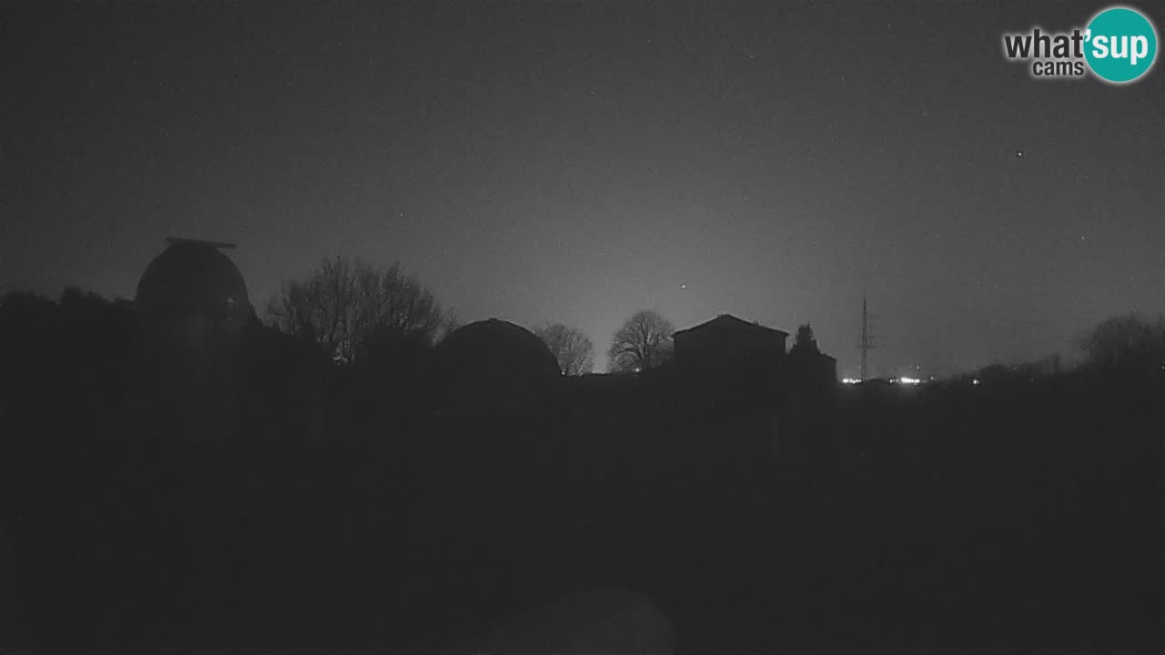 Višnjan-Observatorium Live Webcam – Explore the Sky, Asteroids, Comets, and Meteoroids