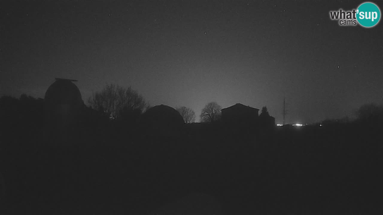 Cámara web en vivo del Observatorio de Višnjan: explora el cielo, los asteroides, cometas y meteoroides