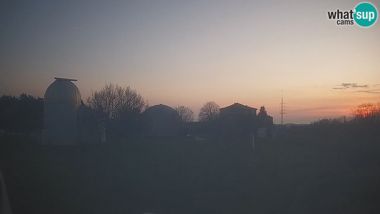 Višnjan Observatory Live Webcam – Explore the Sky, Asteroids, Comets, and Meteoroids