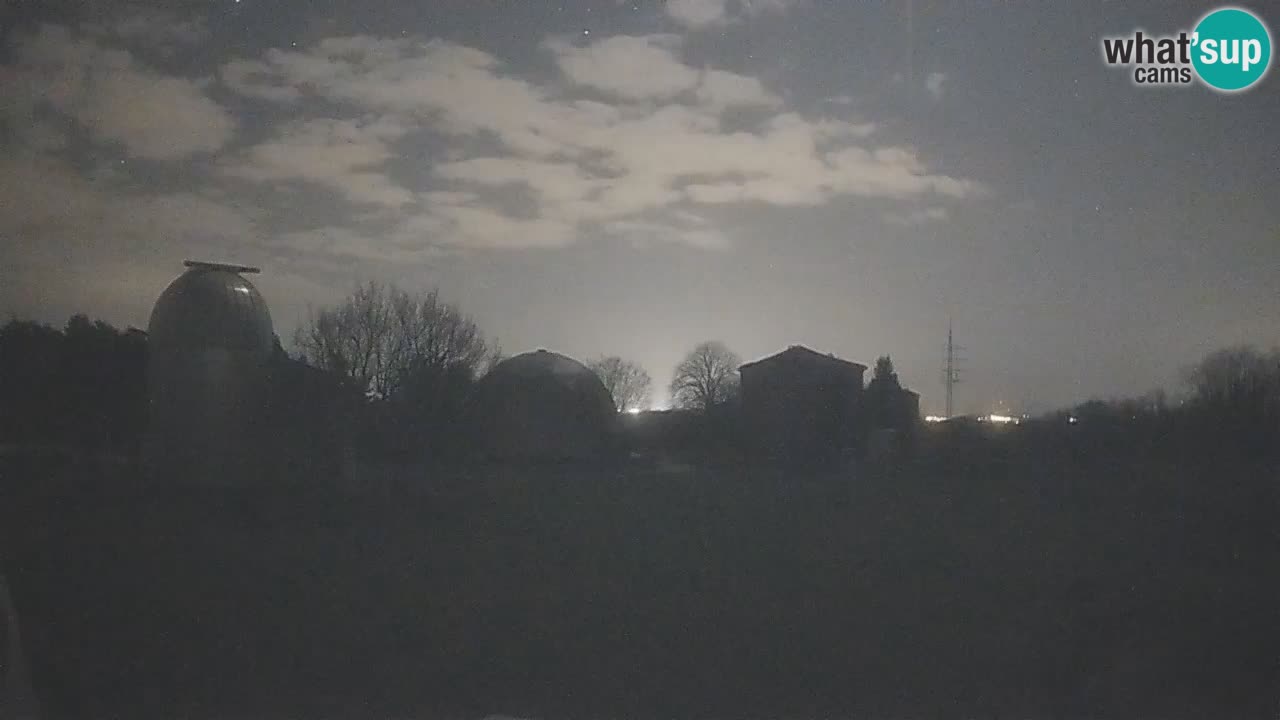 Višnjan-Observatorium Live Webcam – Explore the Sky, Asteroids, Comets, and Meteoroids