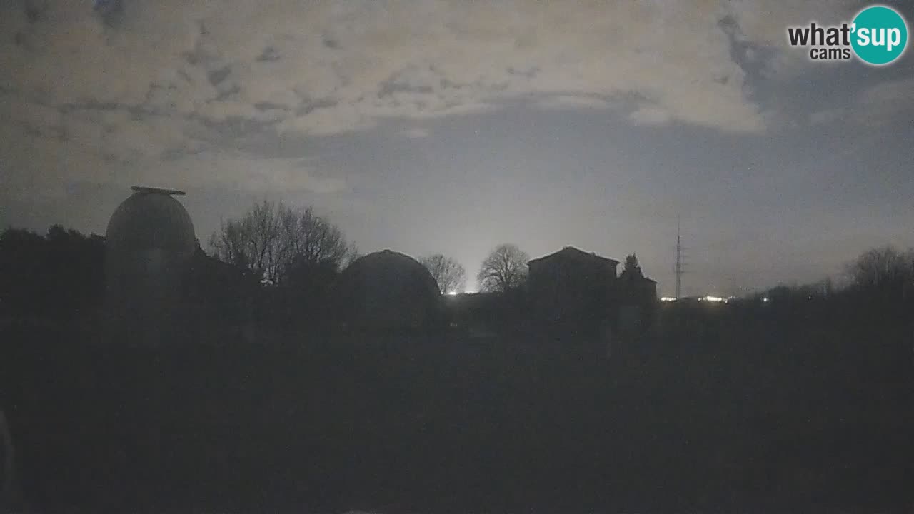 Observatorij Višnjan spletna kamera – Odkrivajte nebo, asteroide, komete in meteorite