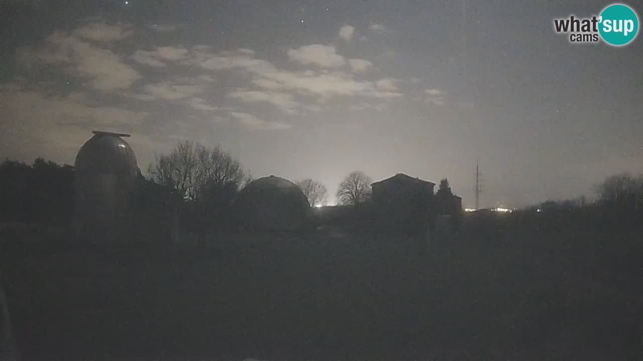 Cámara web en vivo del Observatorio de Višnjan: explora el cielo, los asteroides, cometas y meteoroides