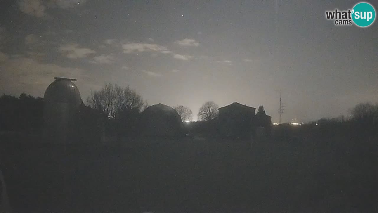 Višnjan-Observatorium Live Webcam – Explore the Sky, Asteroids, Comets, and Meteoroids