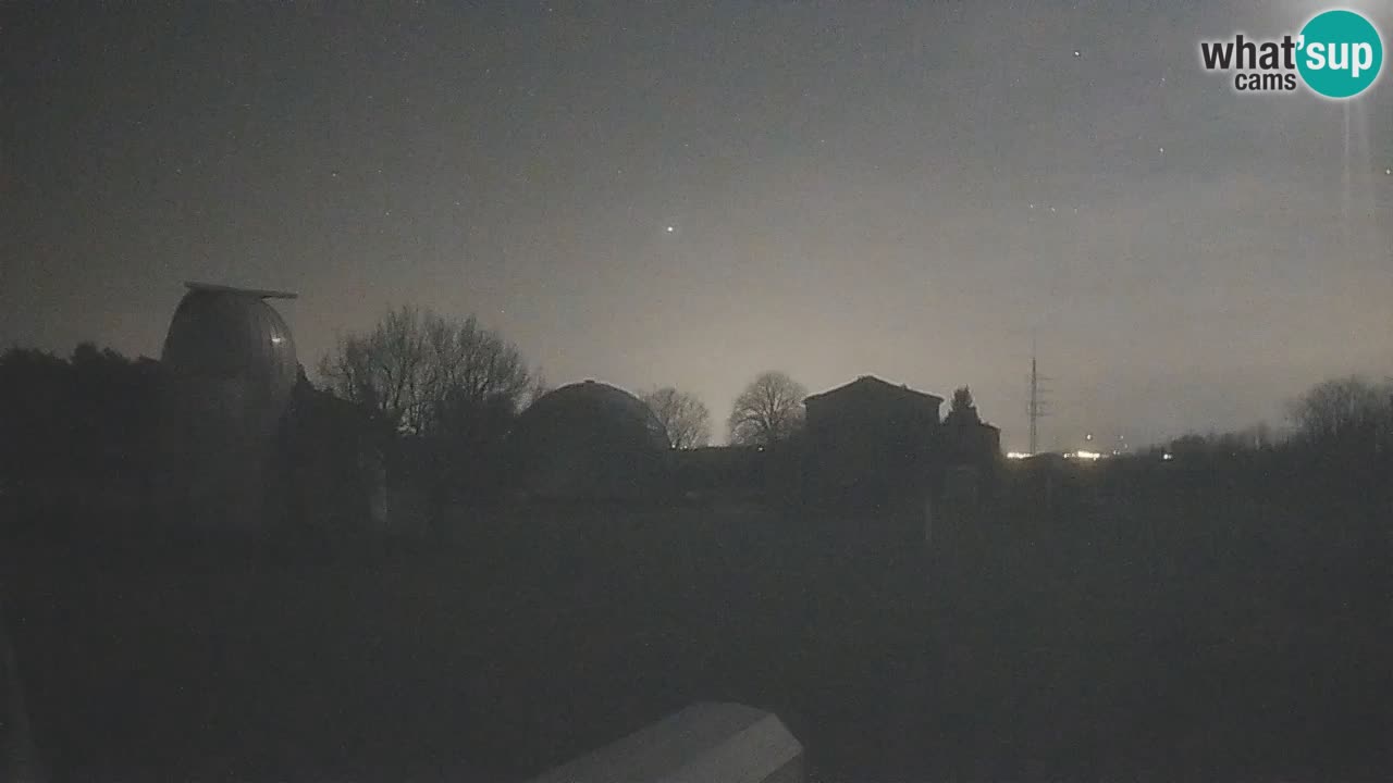 Cámara web en vivo del Observatorio de Višnjan: explora el cielo, los asteroides, cometas y meteoroides