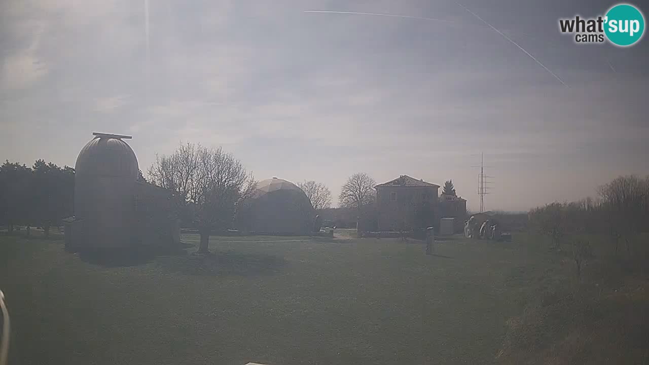 Webcam en direct de l’Observatoire de Višnjan – Explorez le ciel, les astéroïdes, les comètes et les météoroïdes
