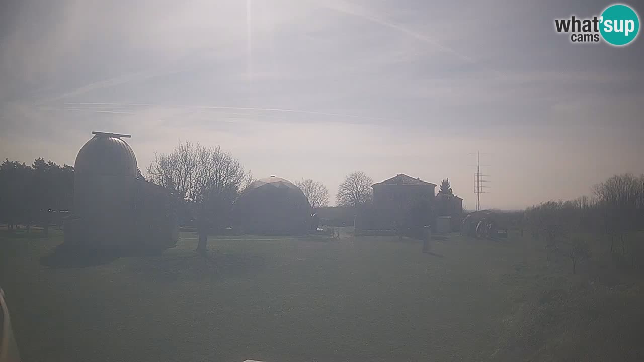 Cámara web en vivo del Observatorio de Višnjan: explora el cielo, los asteroides, cometas y meteoroides