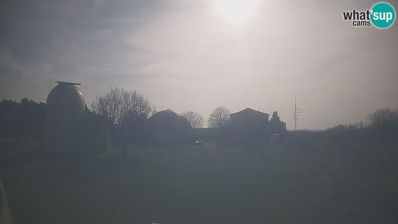 Višnjan-Observatorium Live Webcam – Explore the Sky, Asteroids, Comets, and Meteoroids