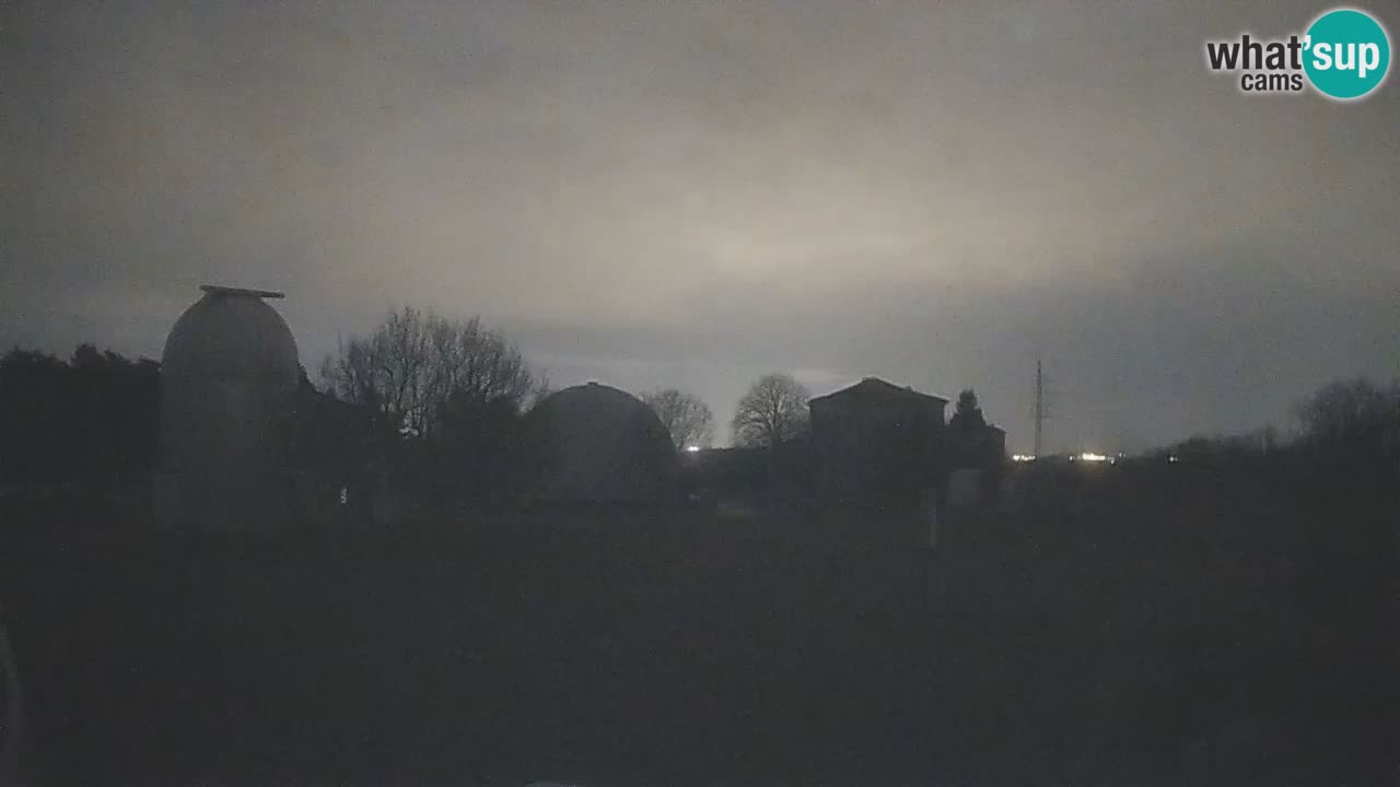 Webcam en direct de l’Observatoire de Višnjan – Explorez le ciel, les astéroïdes, les comètes et les météoroïdes