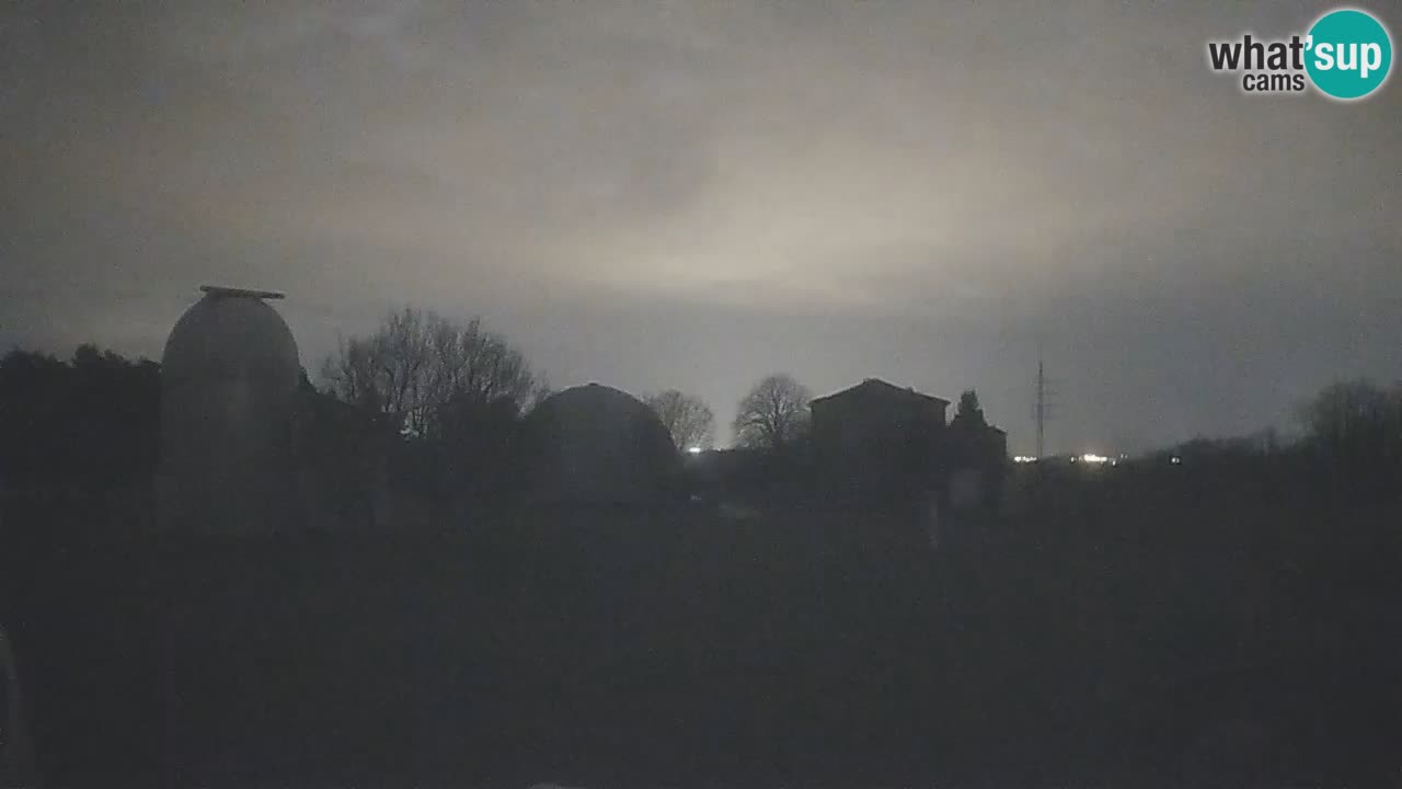Višnjan-Observatorium Live Webcam – Explore the Sky, Asteroids, Comets, and Meteoroids