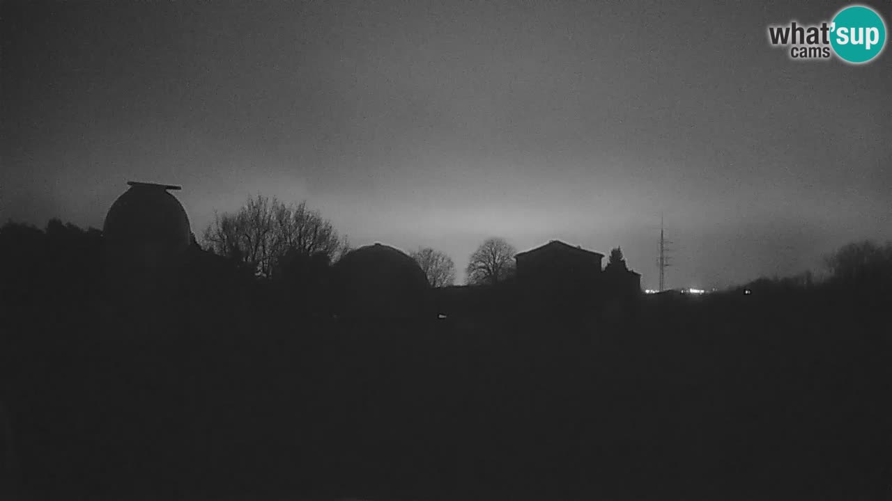 Višnjan-Observatorium Live Webcam – Explore the Sky, Asteroids, Comets, and Meteoroids