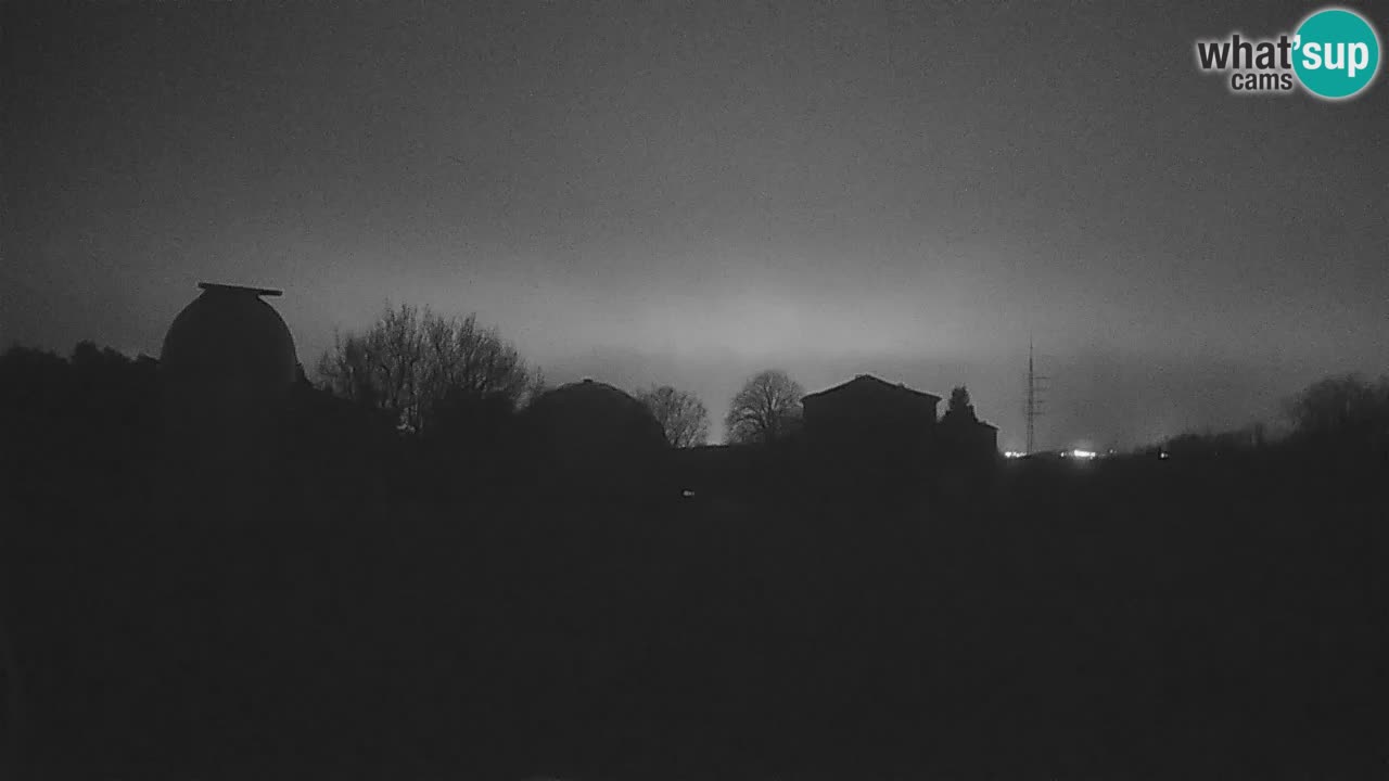 Cámara web en vivo del Observatorio de Višnjan: explora el cielo, los asteroides, cometas y meteoroides