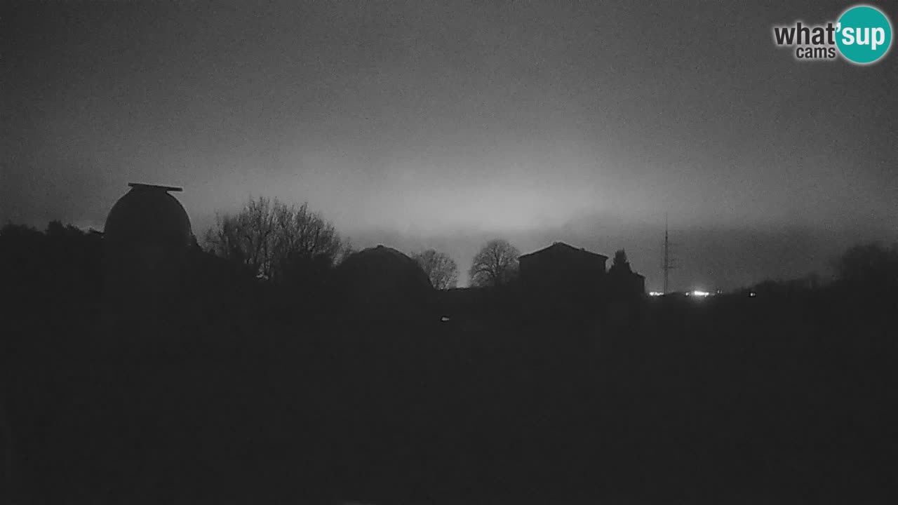 Cámara web en vivo del Observatorio de Višnjan: explora el cielo, los asteroides, cometas y meteoroides