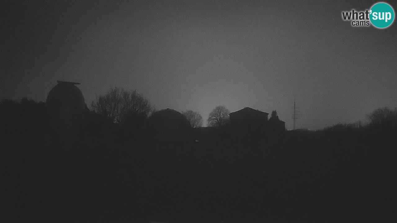 Webcam en direct de l’Observatoire de Višnjan – Explorez le ciel, les astéroïdes, les comètes et les météoroïdes
