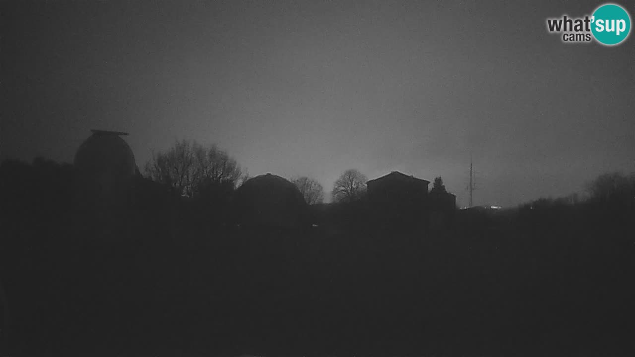 Cámara web en vivo del Observatorio de Višnjan: explora el cielo, los asteroides, cometas y meteoroides
