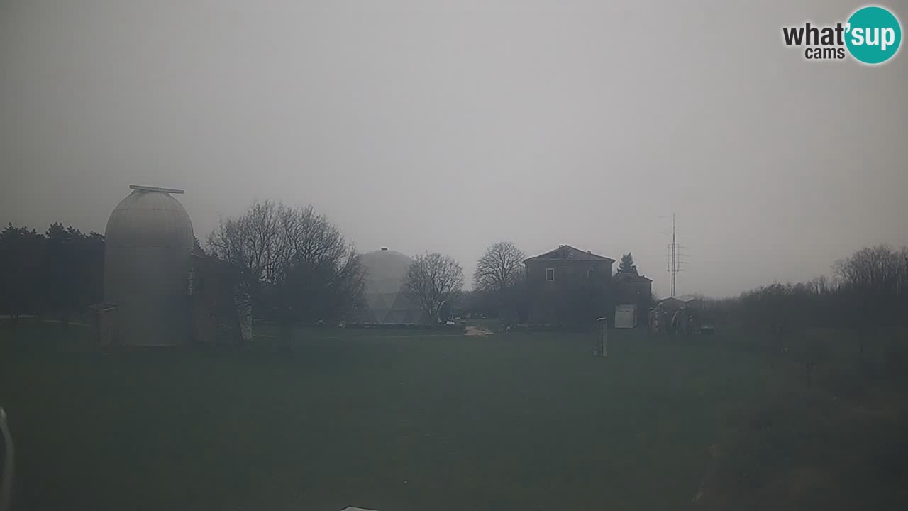 Observatorij Višnjan spletna kamera – Odkrivajte nebo, asteroide, komete in meteorite