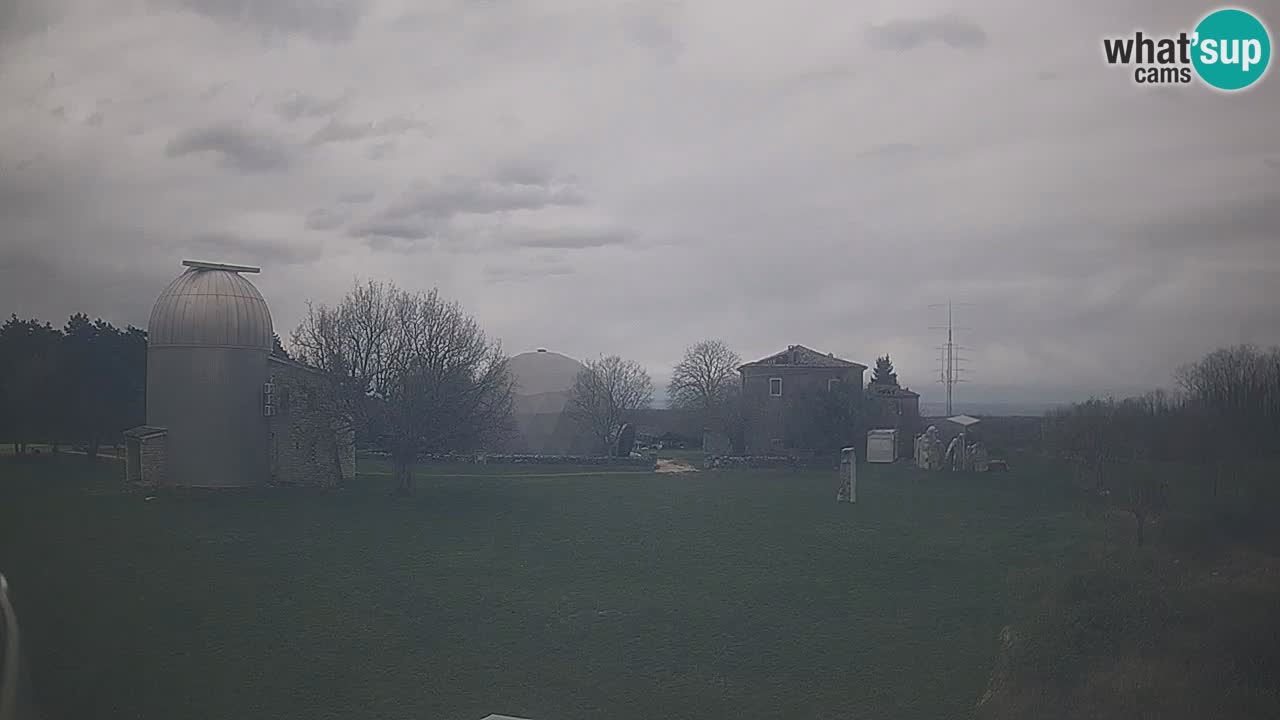 Višnjan Observatory Live Webcam – Explore the Sky, Asteroids, Comets, and Meteoroids