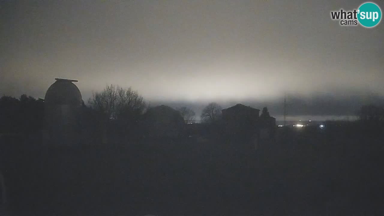 Cámara web en vivo del Observatorio de Višnjan: explora el cielo, los asteroides, cometas y meteoroides