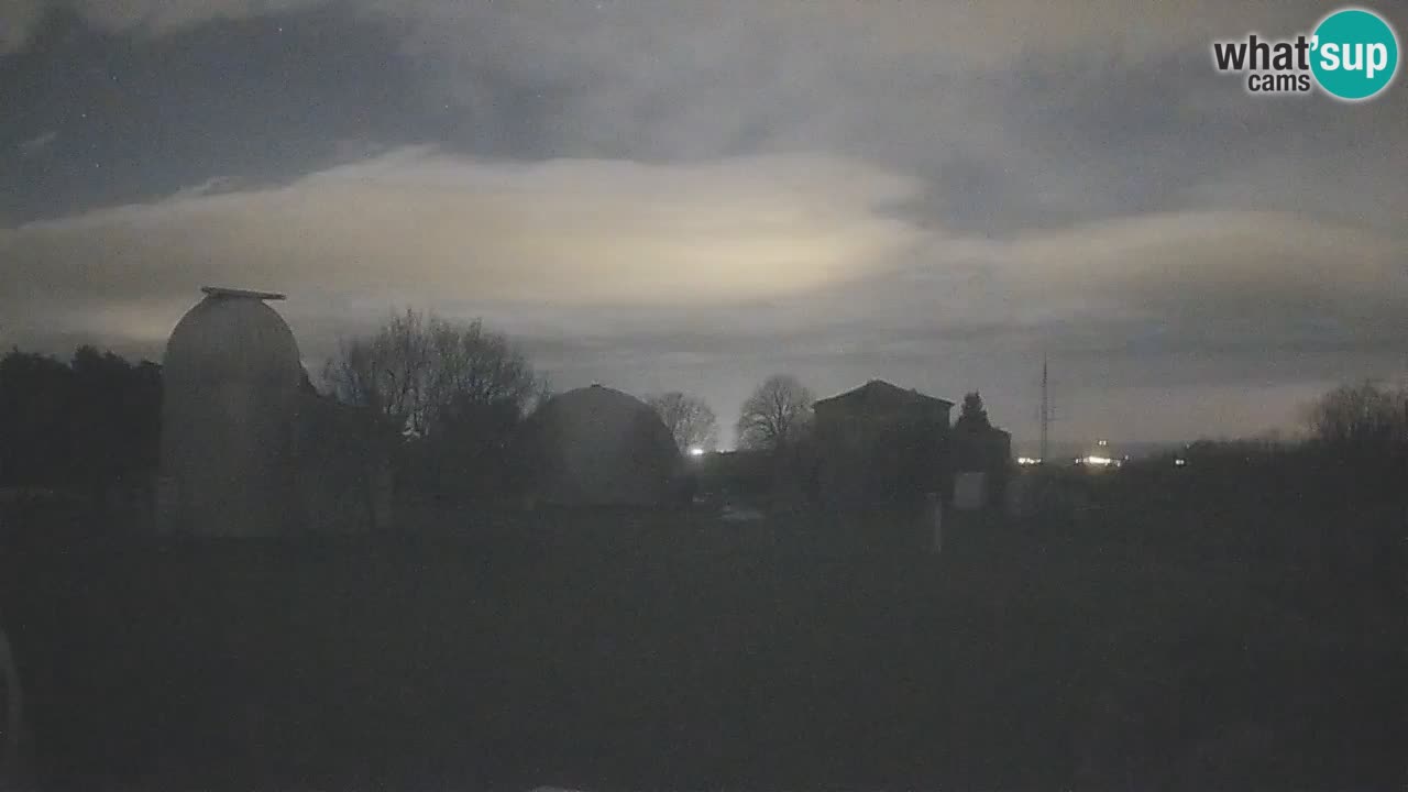 Višnjan-Observatorium Live Webcam – Explore the Sky, Asteroids, Comets, and Meteoroids