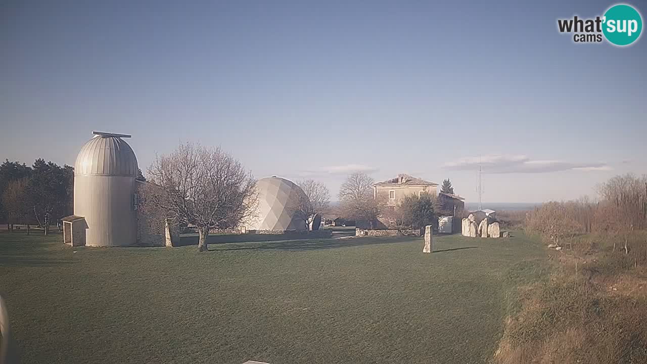 Višnjan Observatory Live Webcam – Explore the Sky, Asteroids, Comets, and Meteoroids