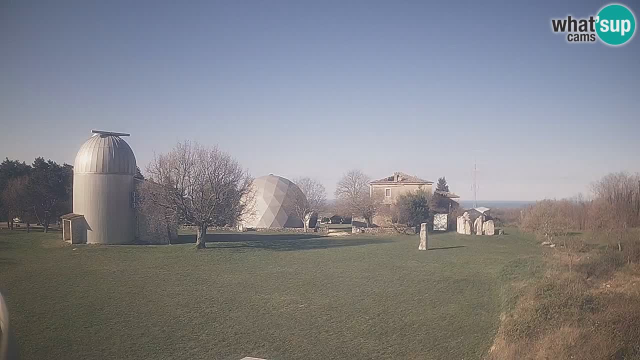 Cámara web en vivo del Observatorio de Višnjan: explora el cielo, los asteroides, cometas y meteoroides