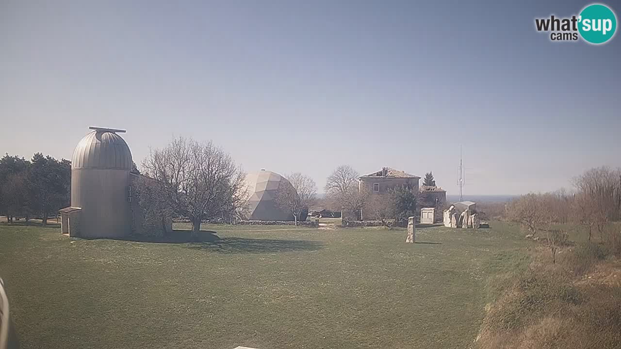 Cámara web en vivo del Observatorio de Višnjan: explora el cielo, los asteroides, cometas y meteoroides