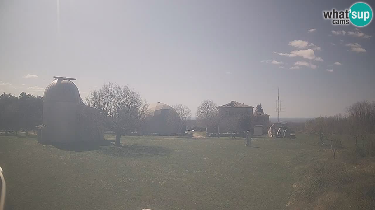 Cámara web en vivo del Observatorio de Višnjan: explora el cielo, los asteroides, cometas y meteoroides
