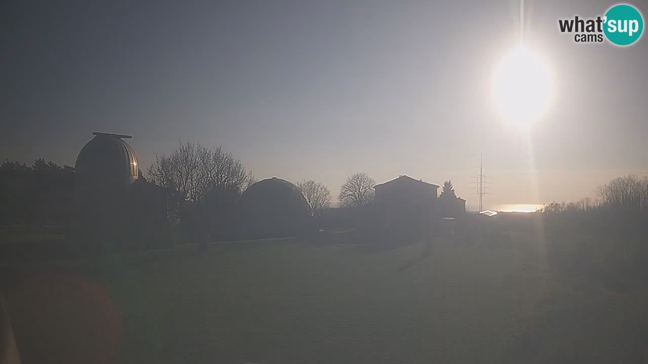 Višnjan-Observatorium Live Webcam – Explore the Sky, Asteroids, Comets, and Meteoroids