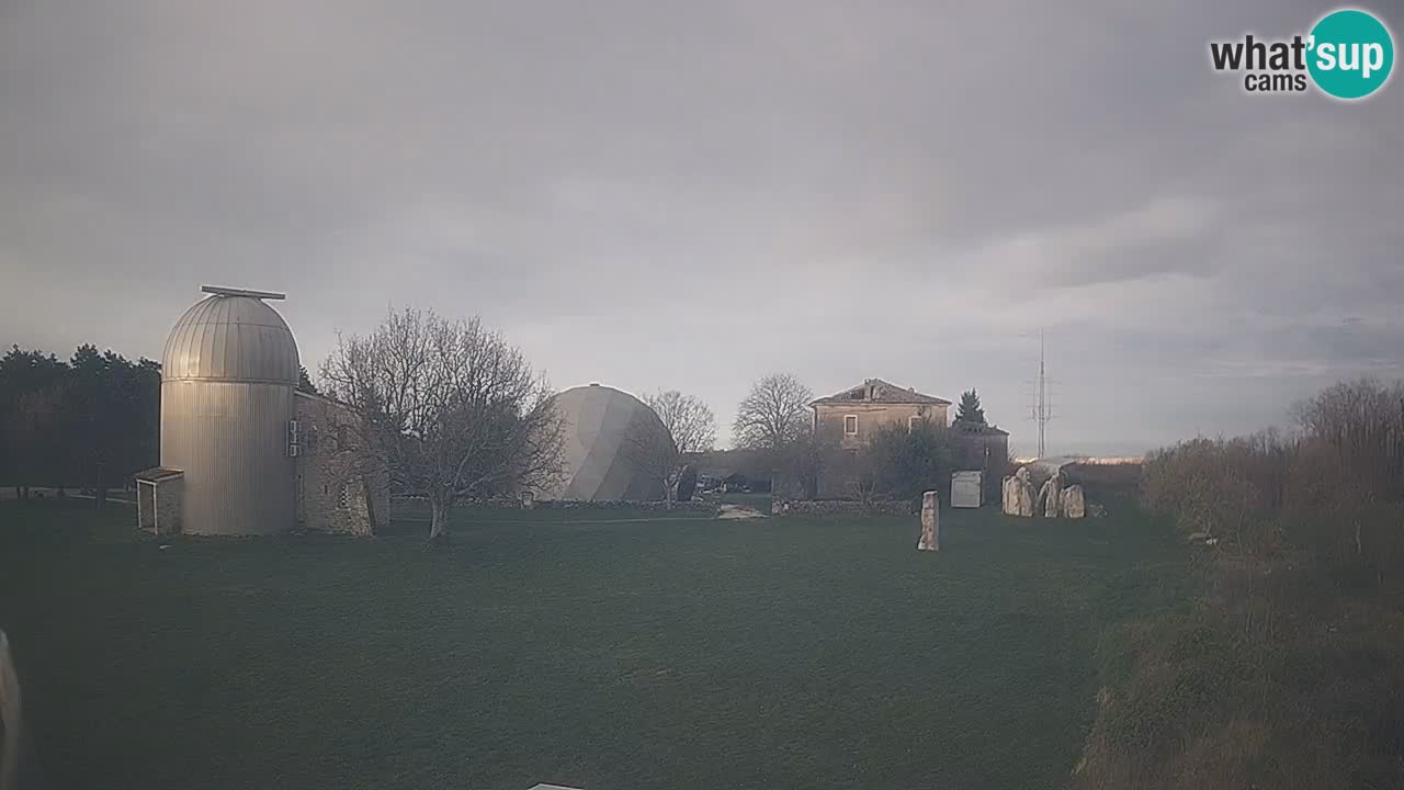 Višnjan Observatory Live Webcam – Explore the Sky, Asteroids, Comets, and Meteoroids