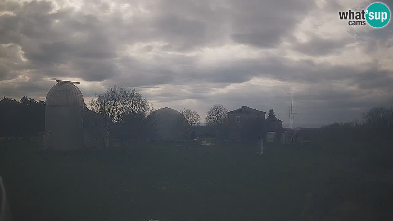 Cámara web en vivo del Observatorio de Višnjan: explora el cielo, los asteroides, cometas y meteoroides