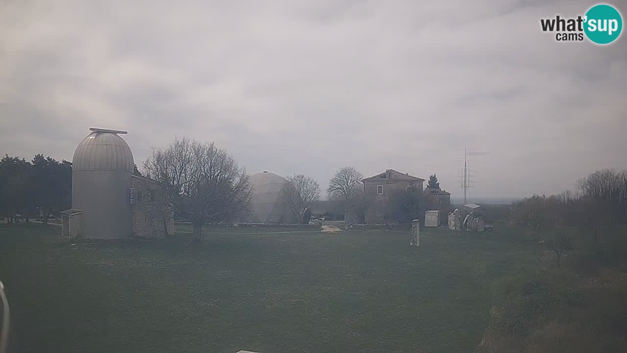 Observatorij Višnjan spletna kamera – Odkrivajte nebo, asteroide, komete in meteorite