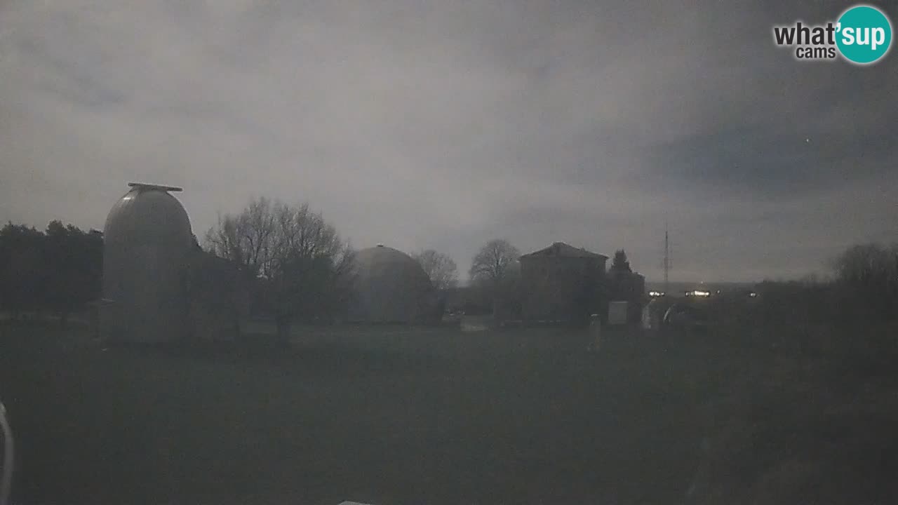 Webcam en direct de l’Observatoire de Višnjan – Explorez le ciel, les astéroïdes, les comètes et les météoroïdes