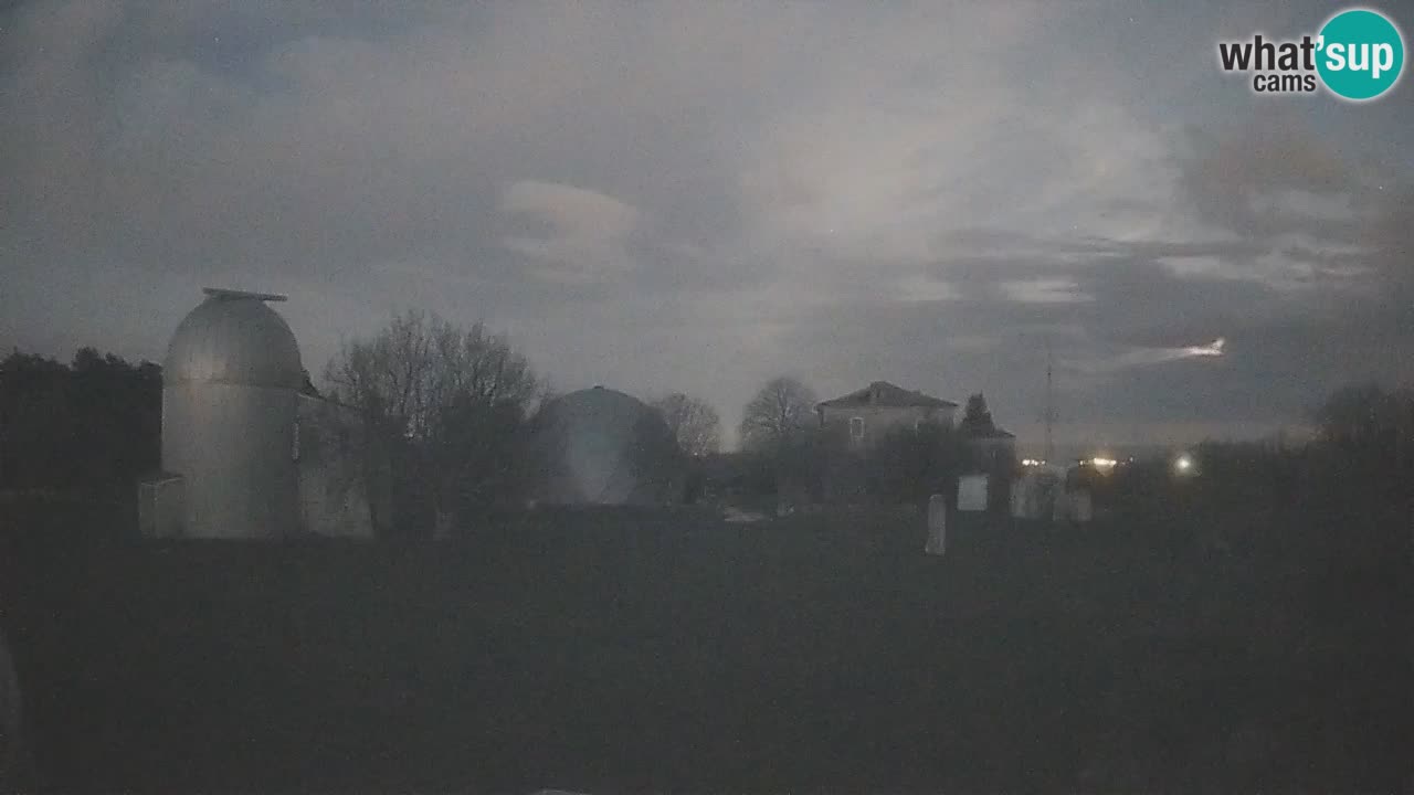 Višnjan-Observatorium Live Webcam – Explore the Sky, Asteroids, Comets, and Meteoroids