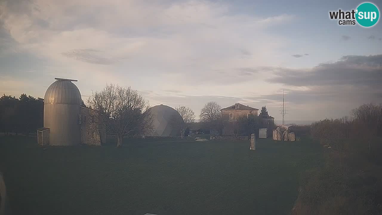 Višnjan Observatory Live Webcam – Explore the Sky, Asteroids, Comets, and Meteoroids