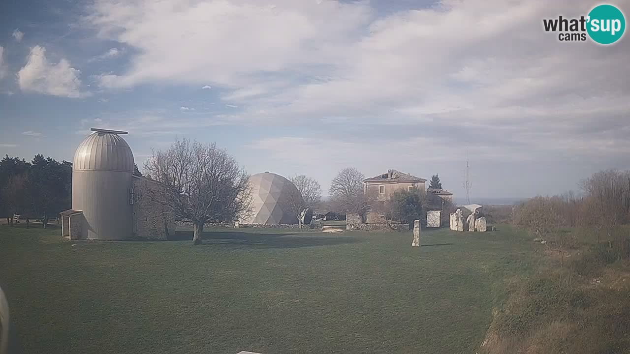 Višnjan Observatory Live Webcam – Explore the Sky, Asteroids, Comets, and Meteoroids