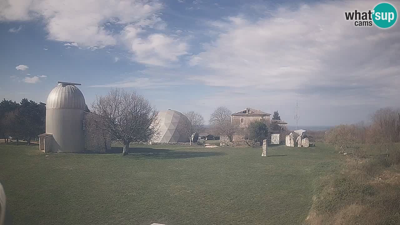 Cámara web en vivo del Observatorio de Višnjan: explora el cielo, los asteroides, cometas y meteoroides