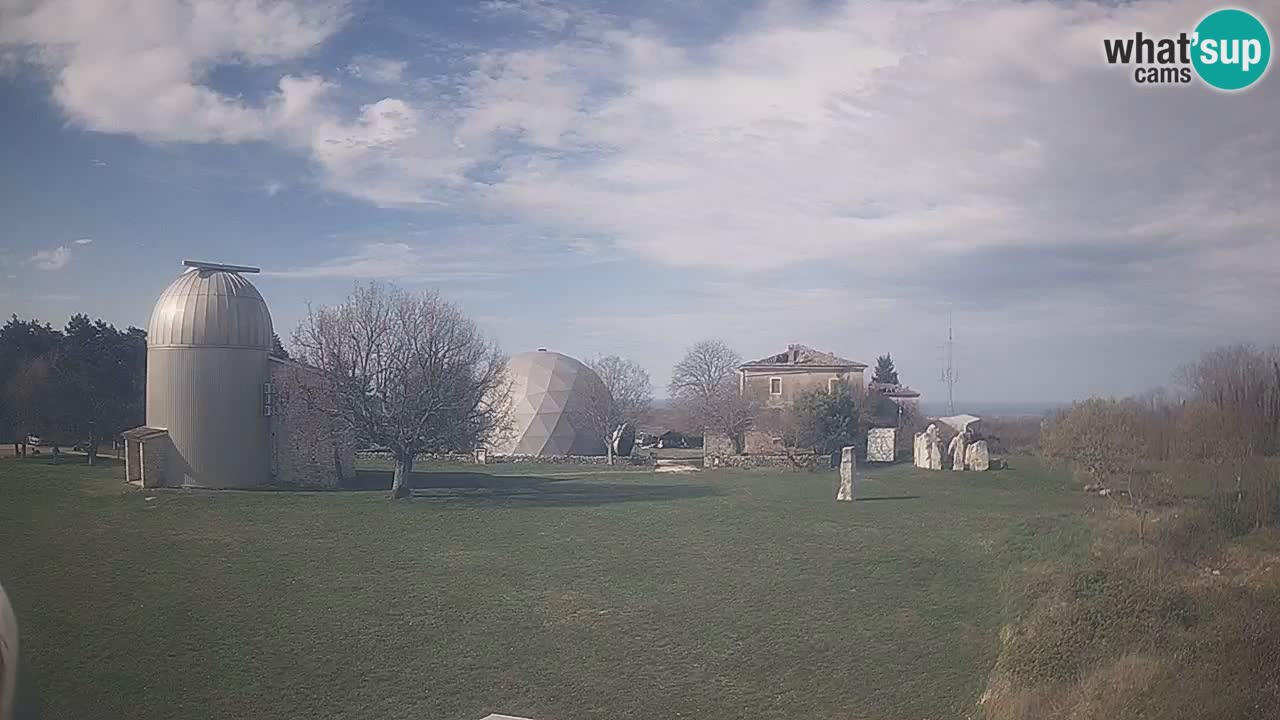 Cámara web en vivo del Observatorio de Višnjan: explora el cielo, los asteroides, cometas y meteoroides