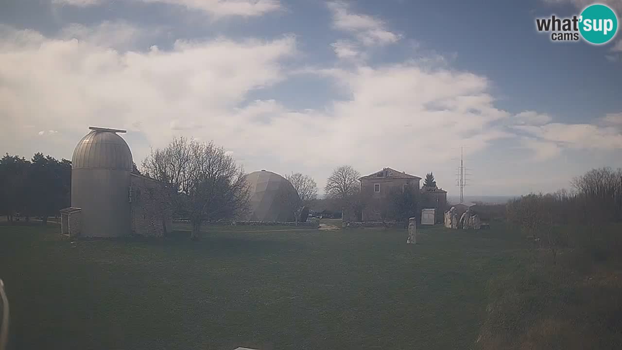 Observatorij Višnjan spletna kamera – Odkrivajte nebo, asteroide, komete in meteorite