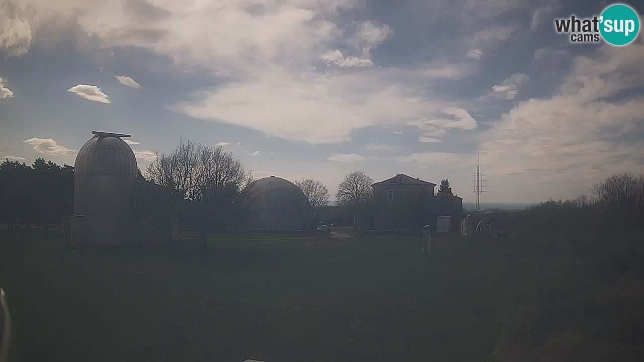 Cámara web en vivo del Observatorio de Višnjan: explora el cielo, los asteroides, cometas y meteoroides