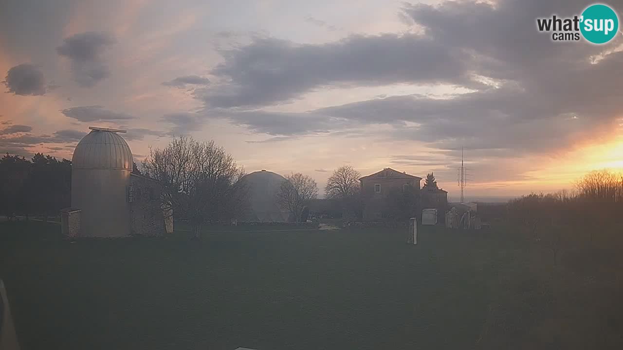 Observatorij Višnjan spletna kamera – Odkrivajte nebo, asteroide, komete in meteorite