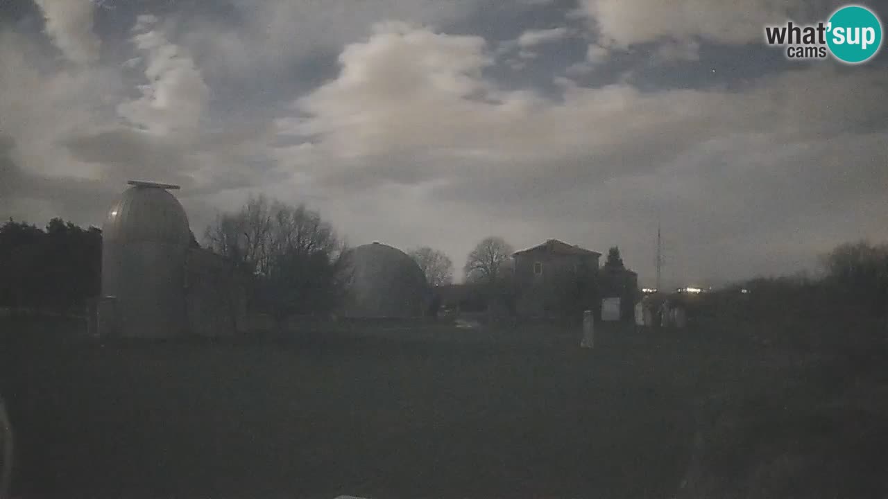 Višnjan-Observatorium Live Webcam – Explore the Sky, Asteroids, Comets, and Meteoroids