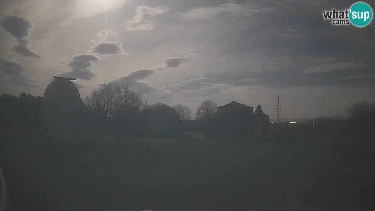 Observatorij Višnjan spletna kamera – Odkrivajte nebo, asteroide, komete in meteorite