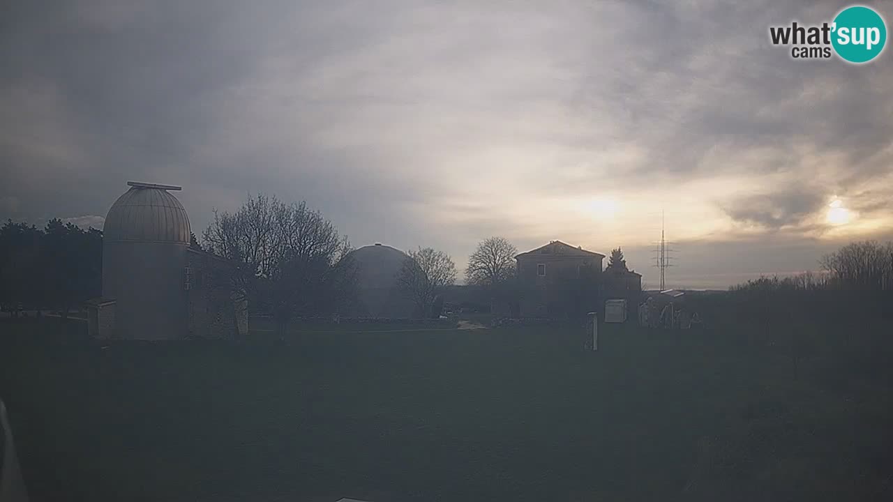 Višnjan Observatory Live Webcam – Explore the Sky, Asteroids, Comets, and Meteoroids