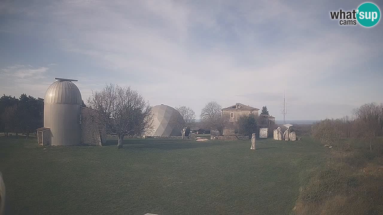 Višnjan Observatory Live Webcam – Explore the Sky, Asteroids, Comets, and Meteoroids