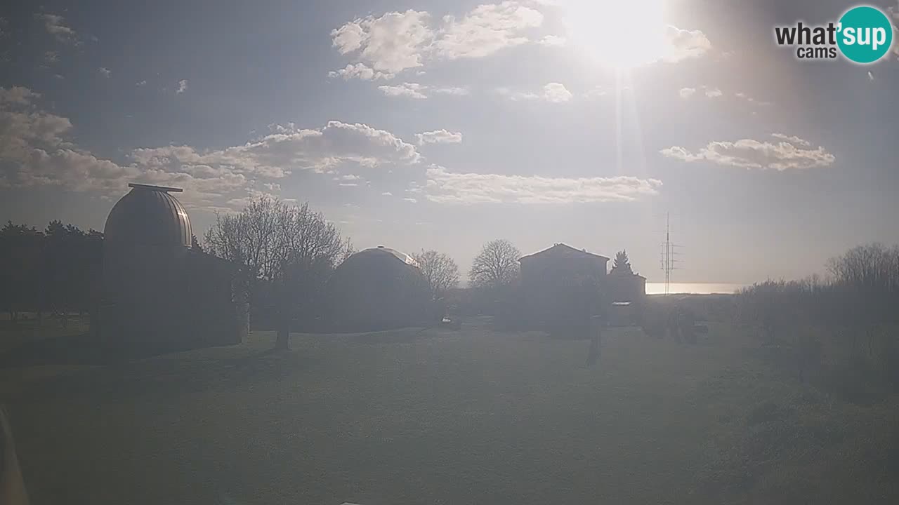 Višnjan-Observatorium Live Webcam – Explore the Sky, Asteroids, Comets, and Meteoroids